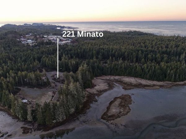 221 Minato Rd, Ucluelet, BC V0R 0A3