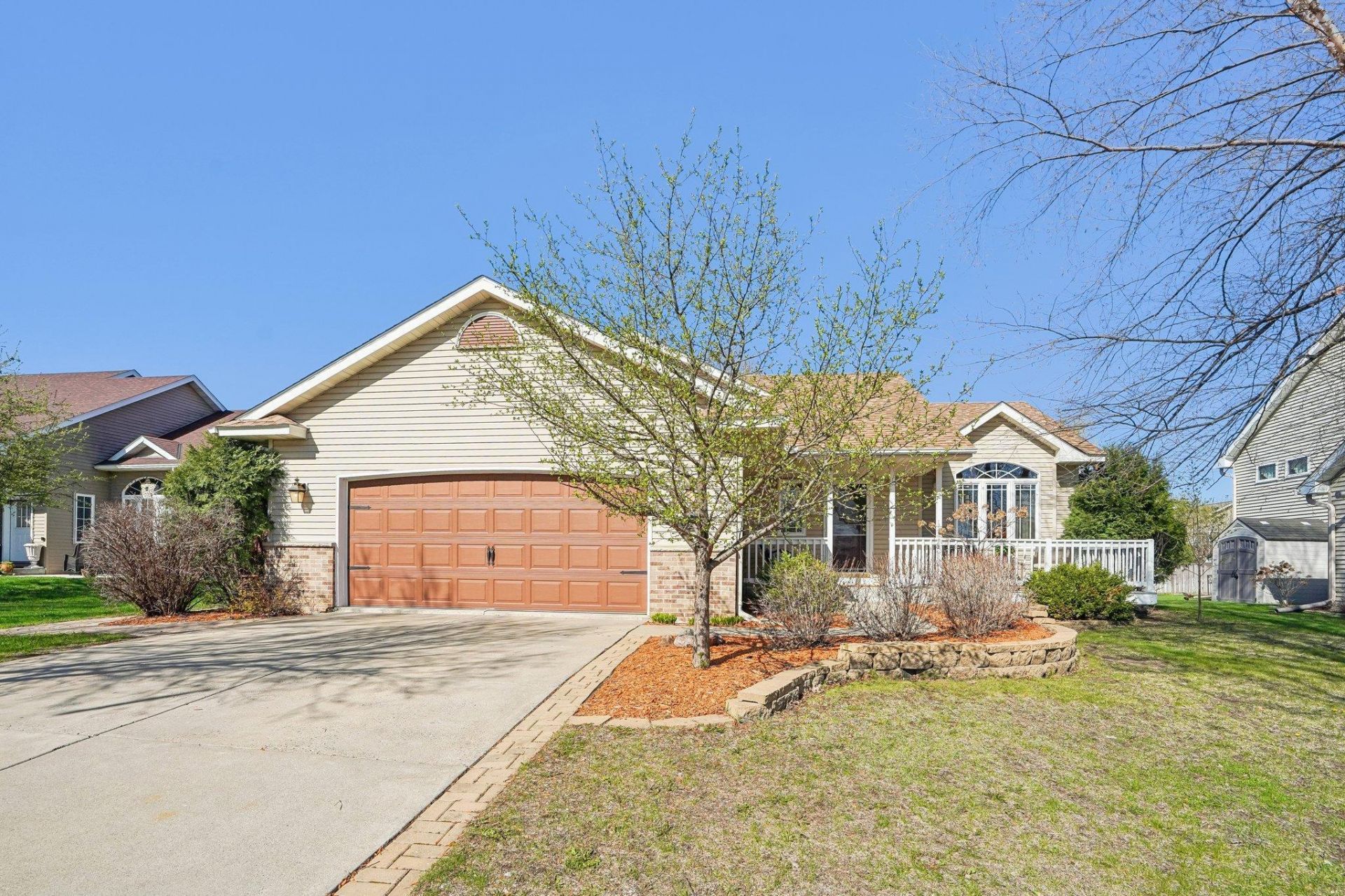 2408 Harbor Drive , Northfield, MN 55057