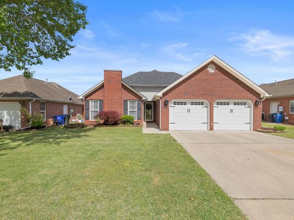 2342 Parc Pl, Florence, AL 35630