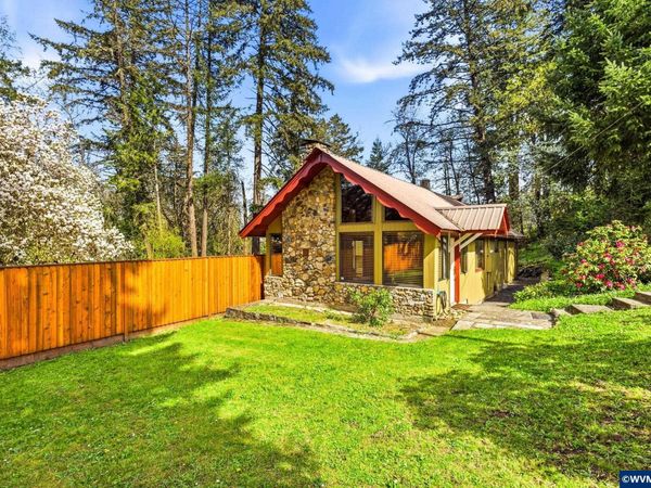 940 Oak Terrace St, Sweet Home, OR 97386