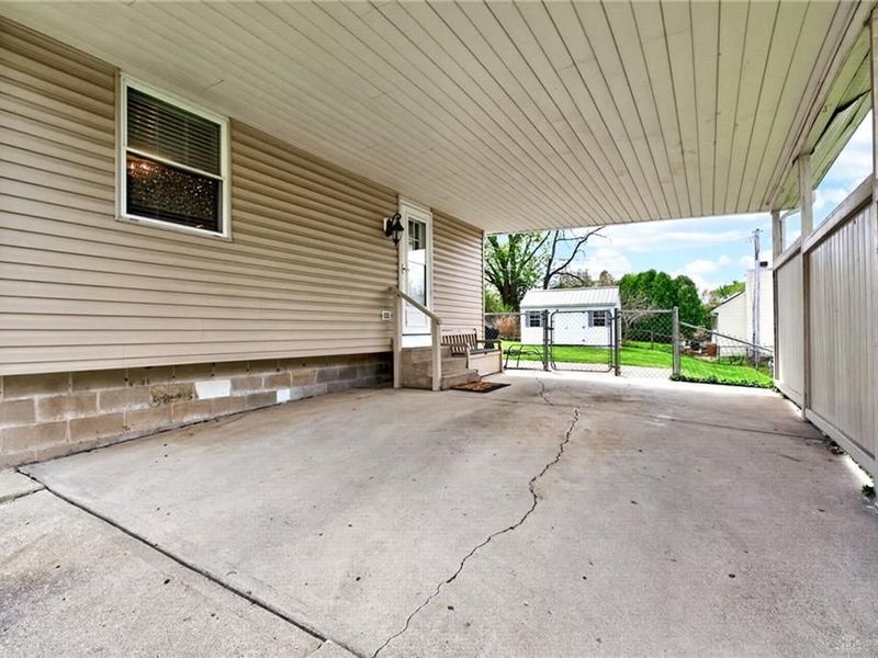 614 Louise Drive, Xenia, OH 45385 Photo 3