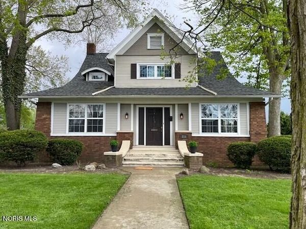 213 W High Street, Hicksville, OH 43526