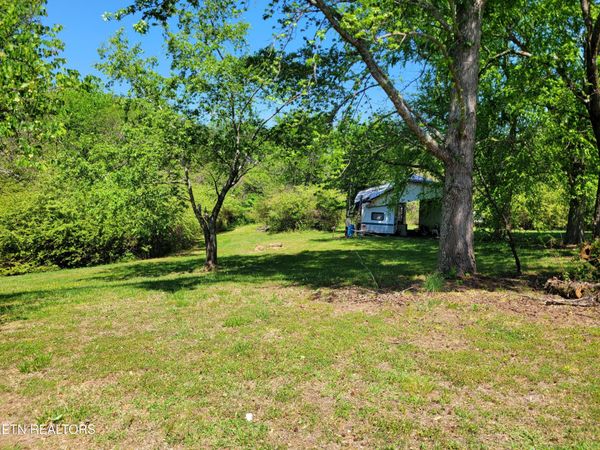 790 County Rd, Etowah, TN 37331