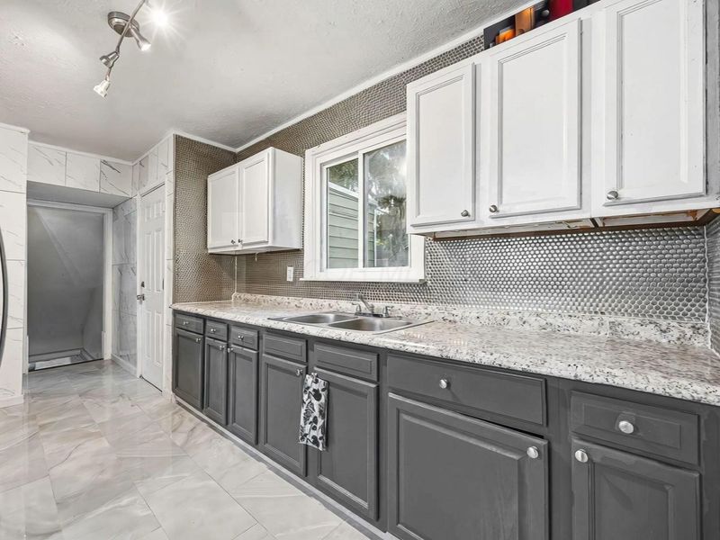 601 Rhoads Avenue , Columbus, OH 43205 Photo 10