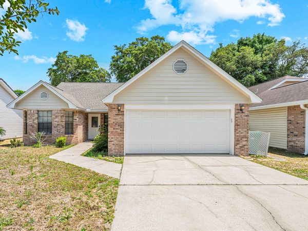 145 Wright Circle, Niceville, FL 32578