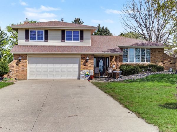 505 Elizabeth Street E, Grand Junction, IA 50107