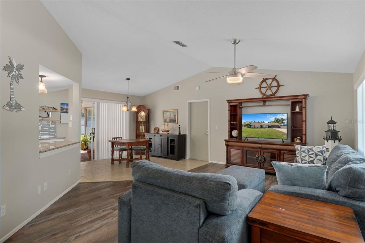 10464 Mayflower Road, Spring Hill, FL 34608 Photo