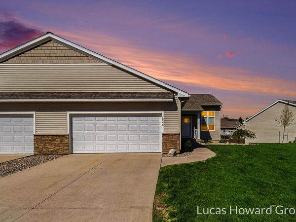 1249 S Village Circle, Kalamazoo, MI 49009