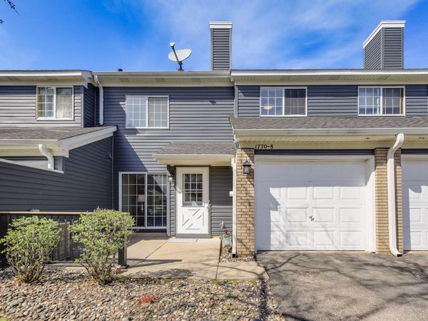 1770 Donegal Drive, Unit 8, Woodbury, MN 55125