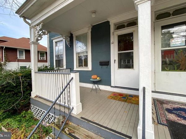 10 PRINCETON AVENUE, HOPEWELL, NJ 08525