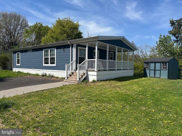 12 LAKEVIEW, QUAKERTOWN, PA 18951