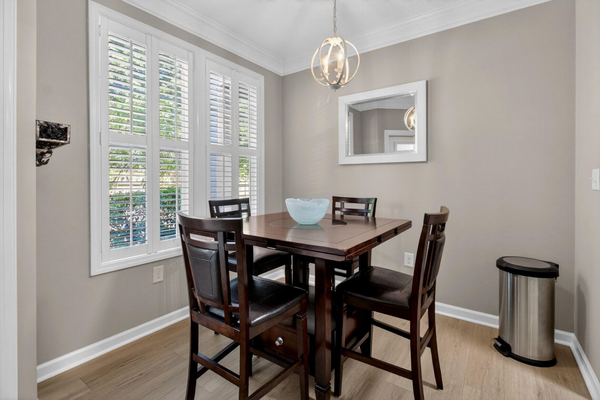 2212 Chatelain Way Photo 11