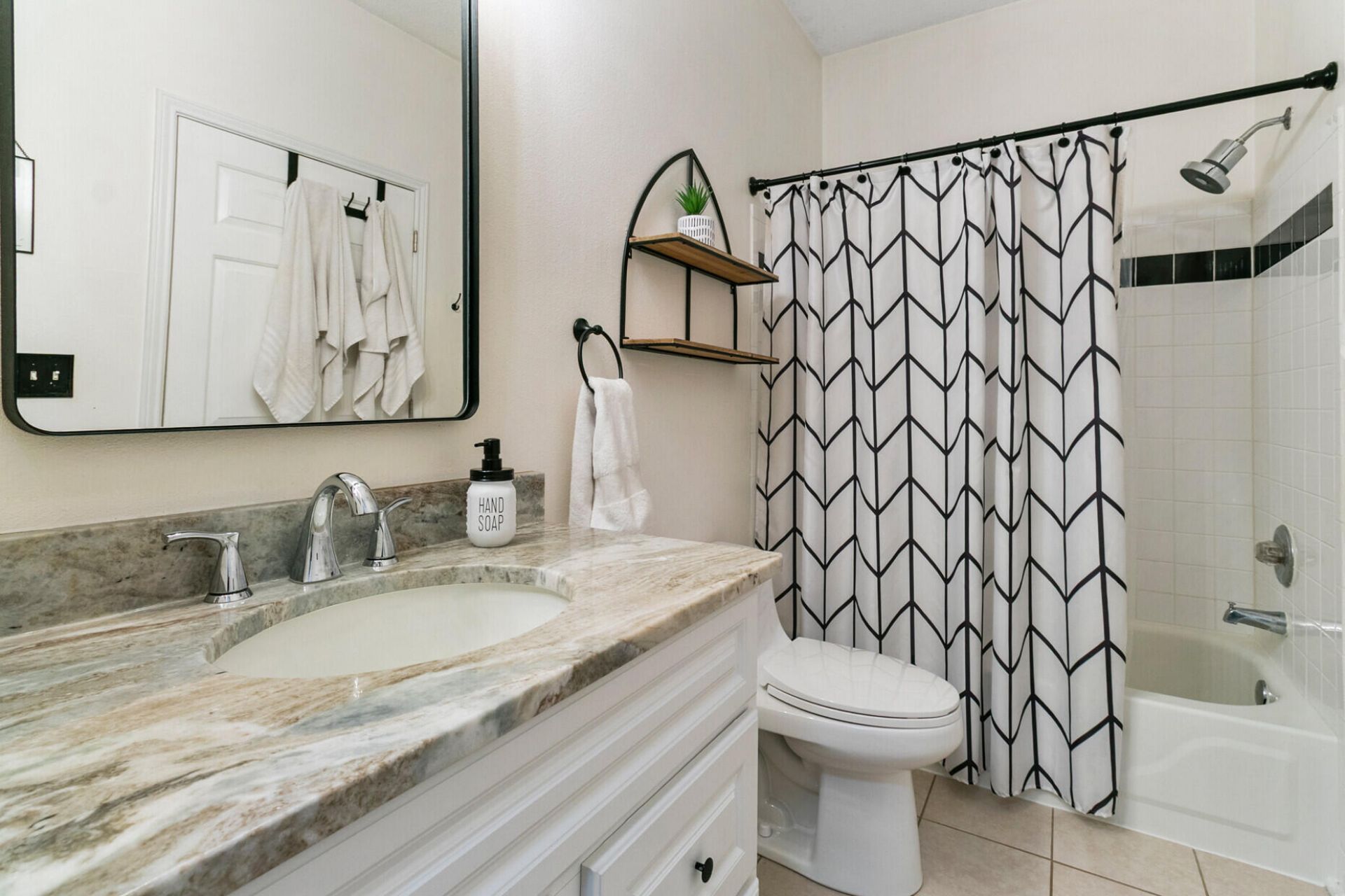 2212 Chatelain Way Photo 16