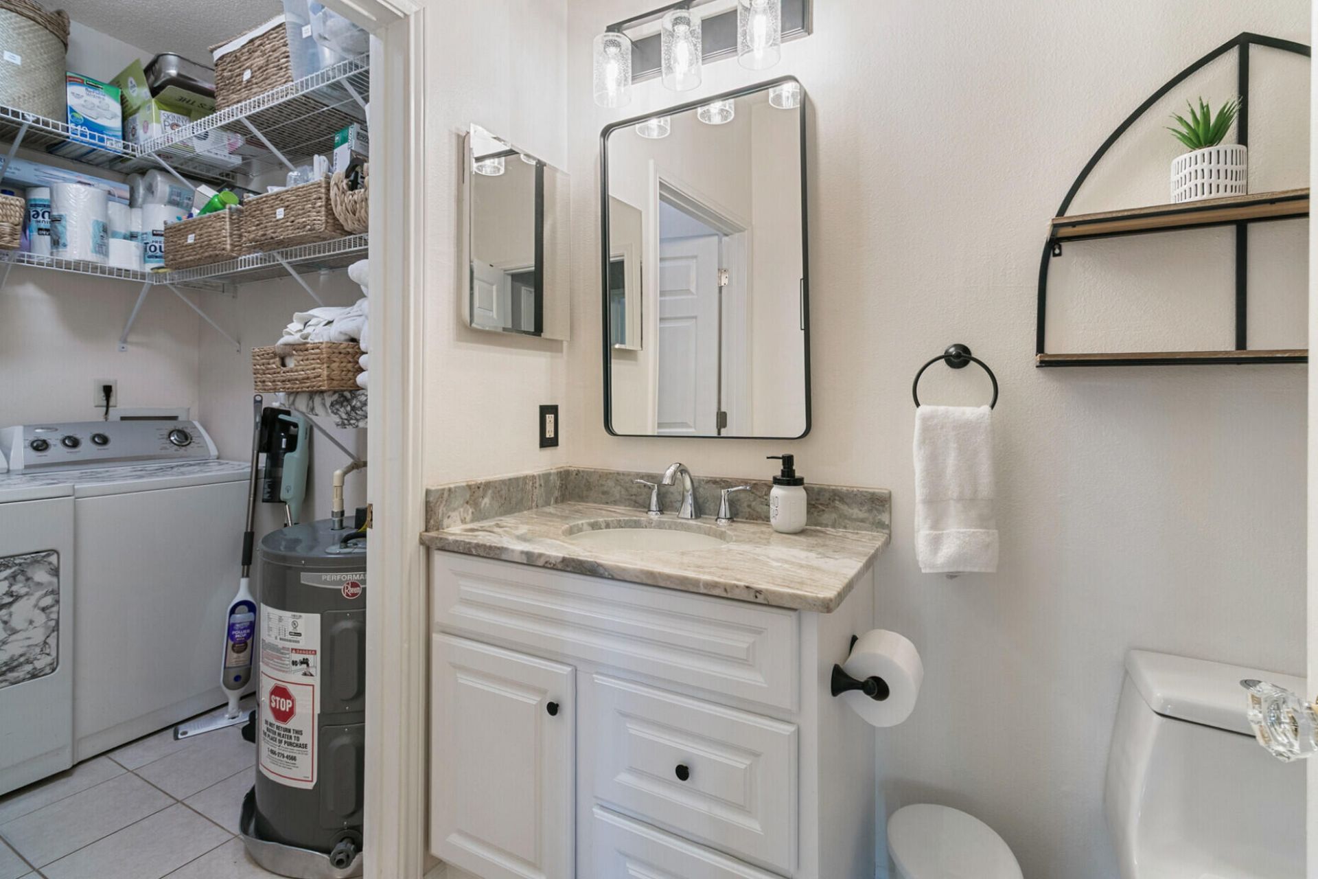 2212 Chatelain Way Photo 17