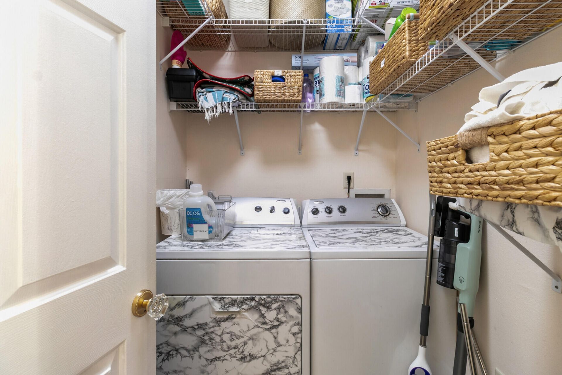 2212 Chatelain Way Photo 18