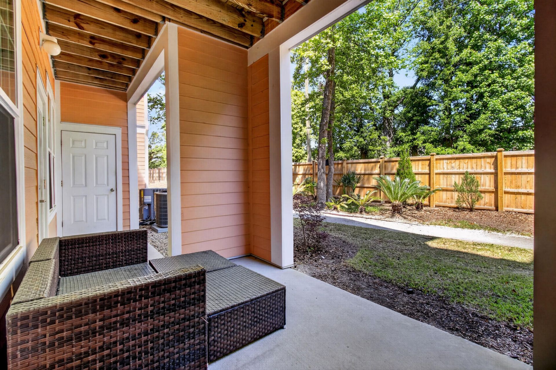 2212 Chatelain Way Photo 19