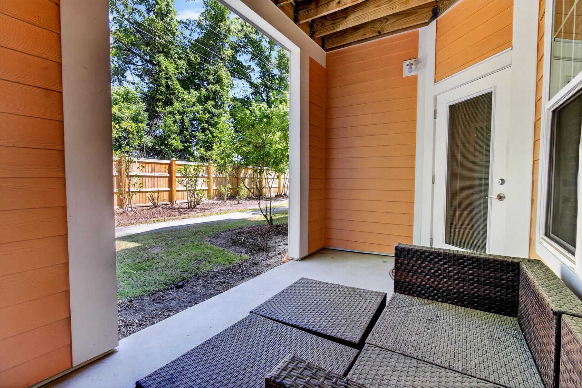 2212 Chatelain Way Photo 21