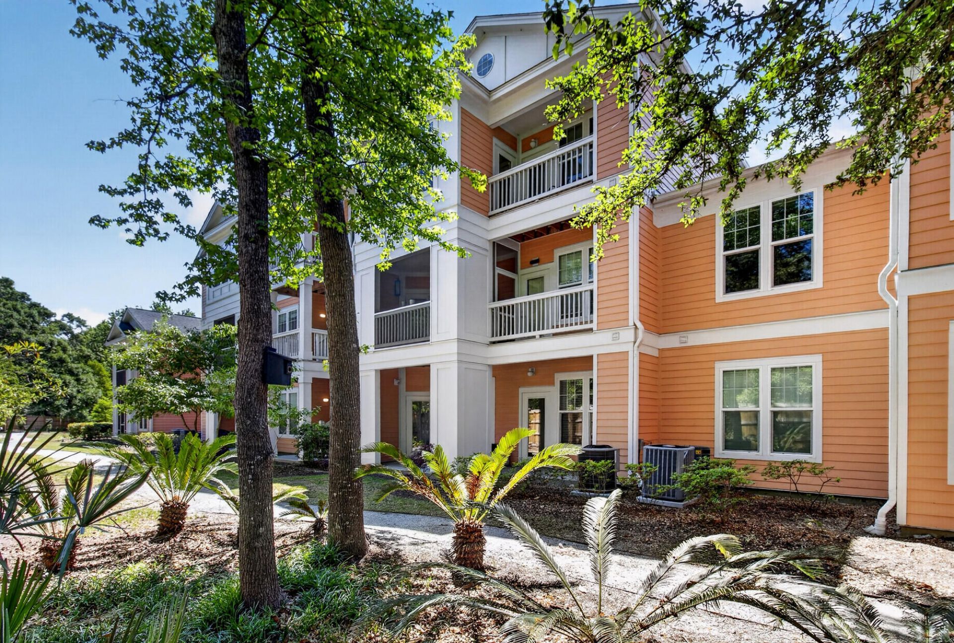 2212 Chatelain Way Photo 23