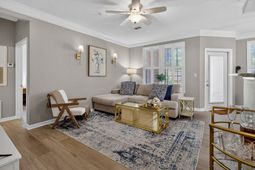 2212 Chatelain Way photo 4