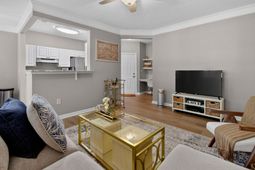 2212 Chatelain Way photo 4