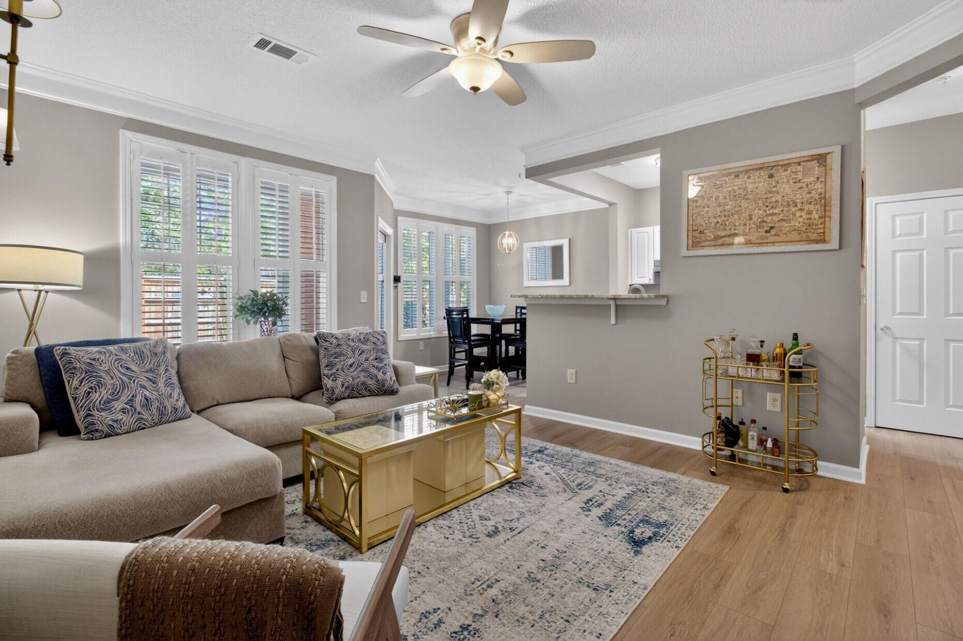 2212 Chatelain Way Photo 6