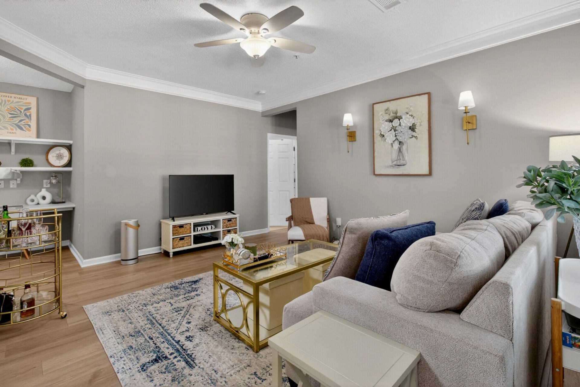 2212 Chatelain Way Photo 7