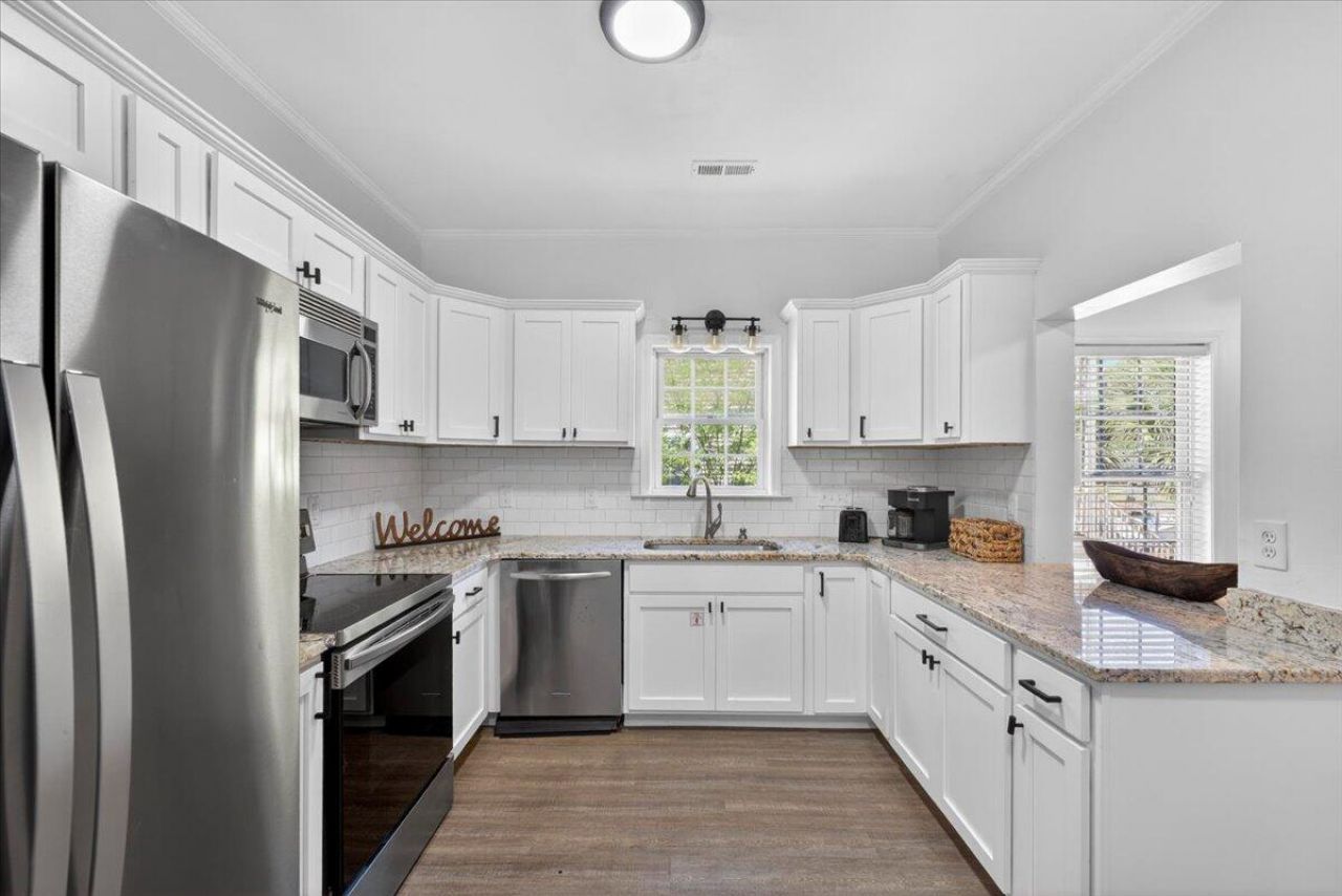 4603 Apple Street Photo 12