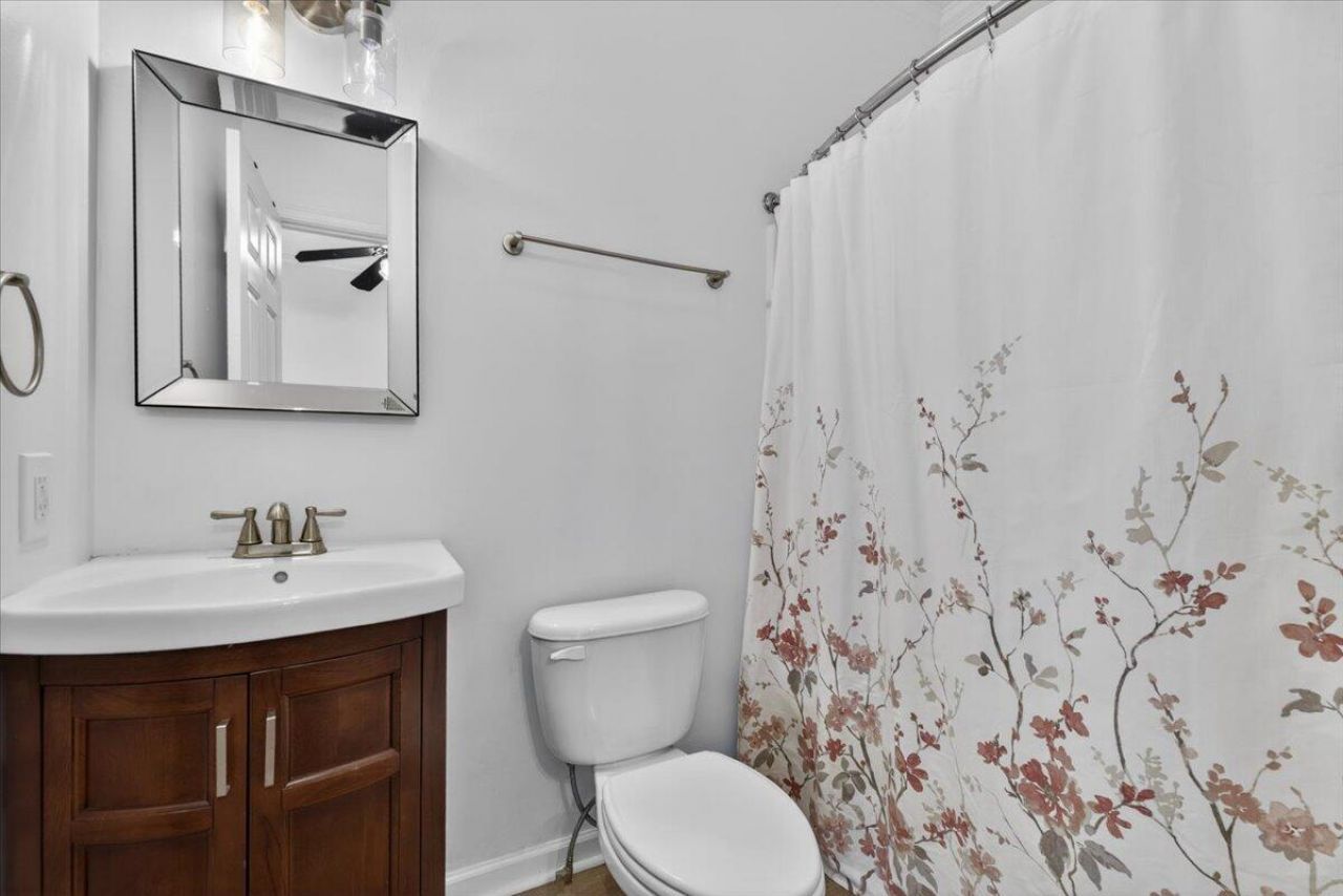 4603 Apple Street Photo 17