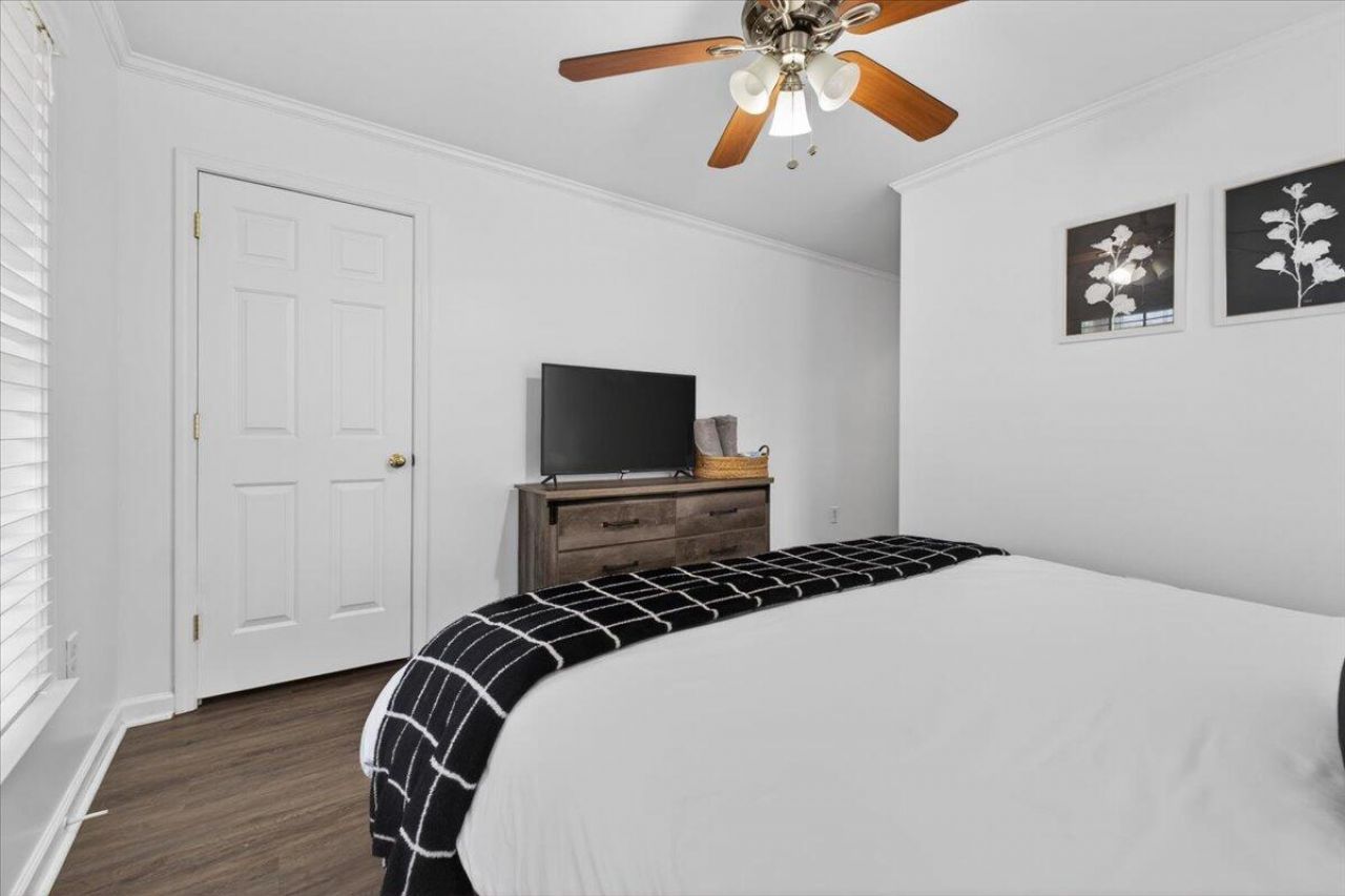 4603 Apple Street Photo 19