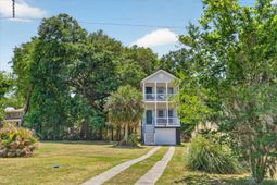 4603 Apple Street photo 4