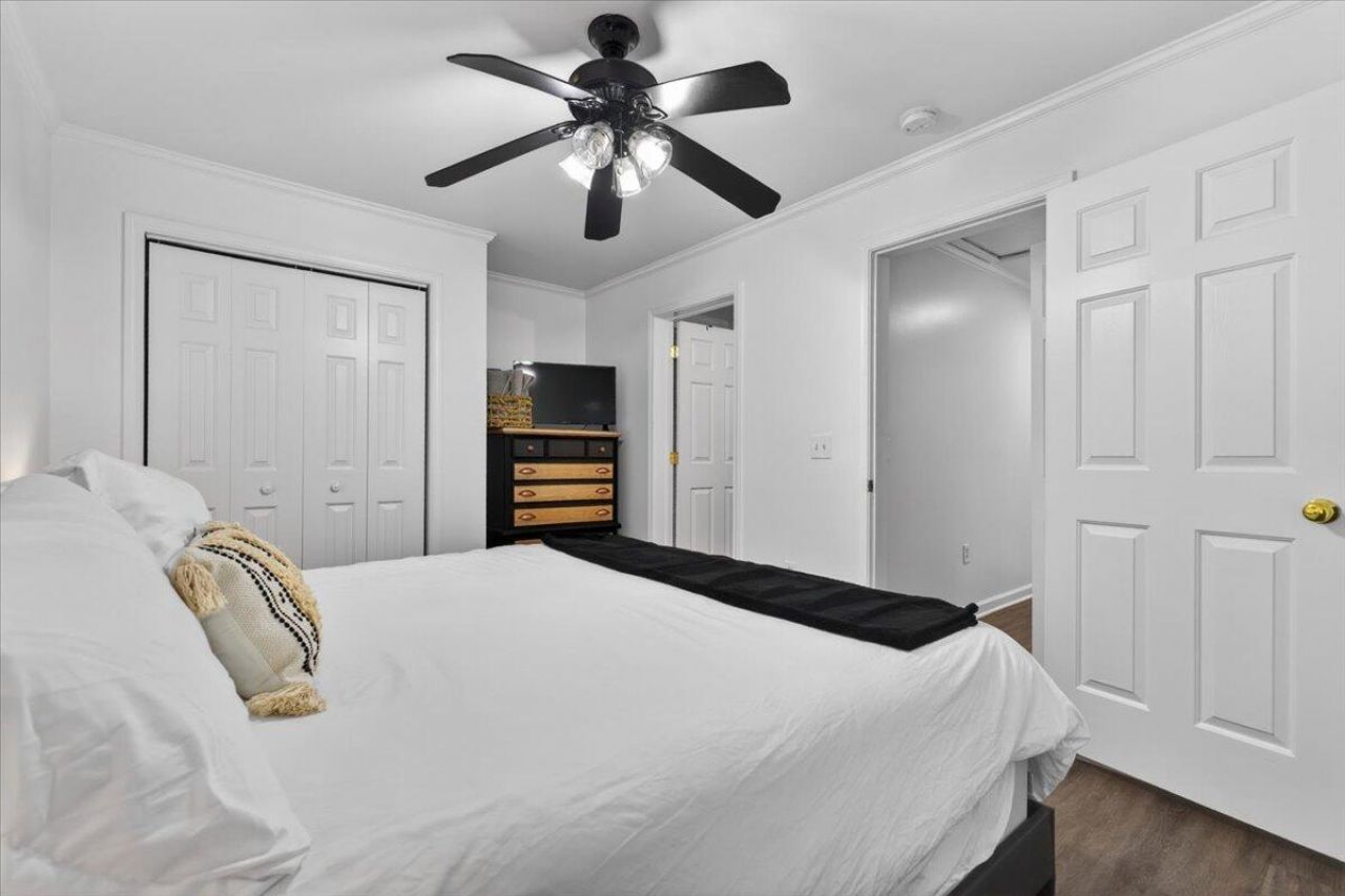 4603 Apple Street Photo 23