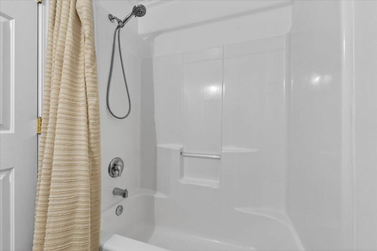 4603 Apple Street Photo 25