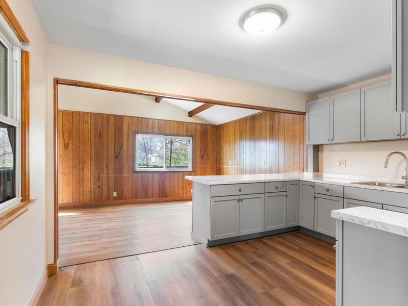 2249 Ashley Drive , Columbus, OH 43224 Photo 8