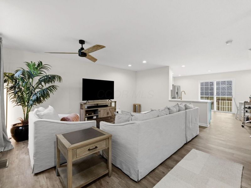 7247 Colonial Affair Drive, New Albany, OH 43054 Photo 2