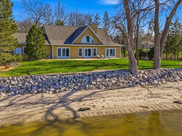 6121 SANDY, Luxemburg, WI 54217