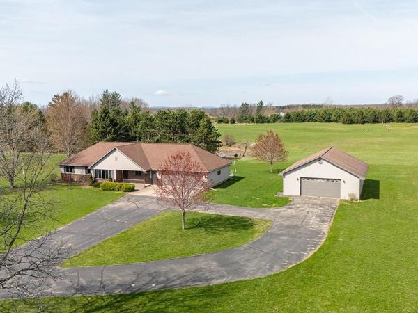 N4575 LARRY ROAD, New London, WI 54961