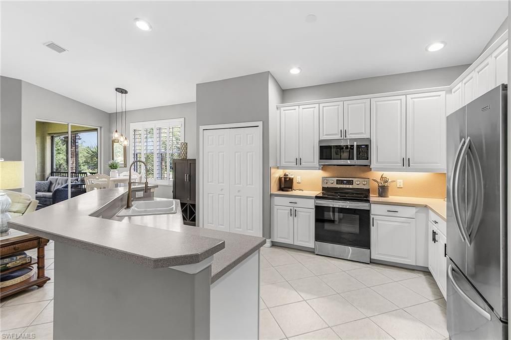 12051 Brassie Cir, Unit D202, Fort Myers, FL 33913 Photo