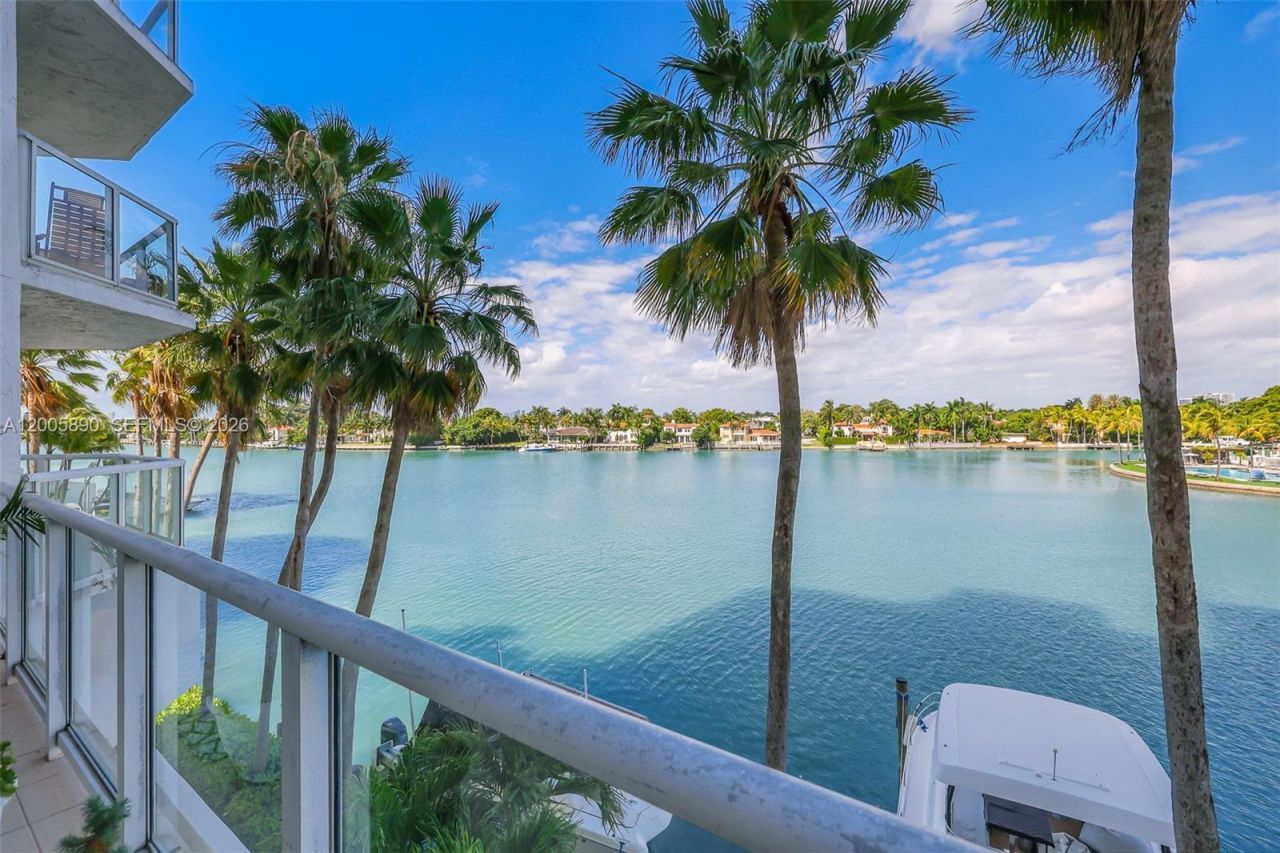 5900 Collins Ave, Unit 402, Miami Beach, FL 33140 Photo