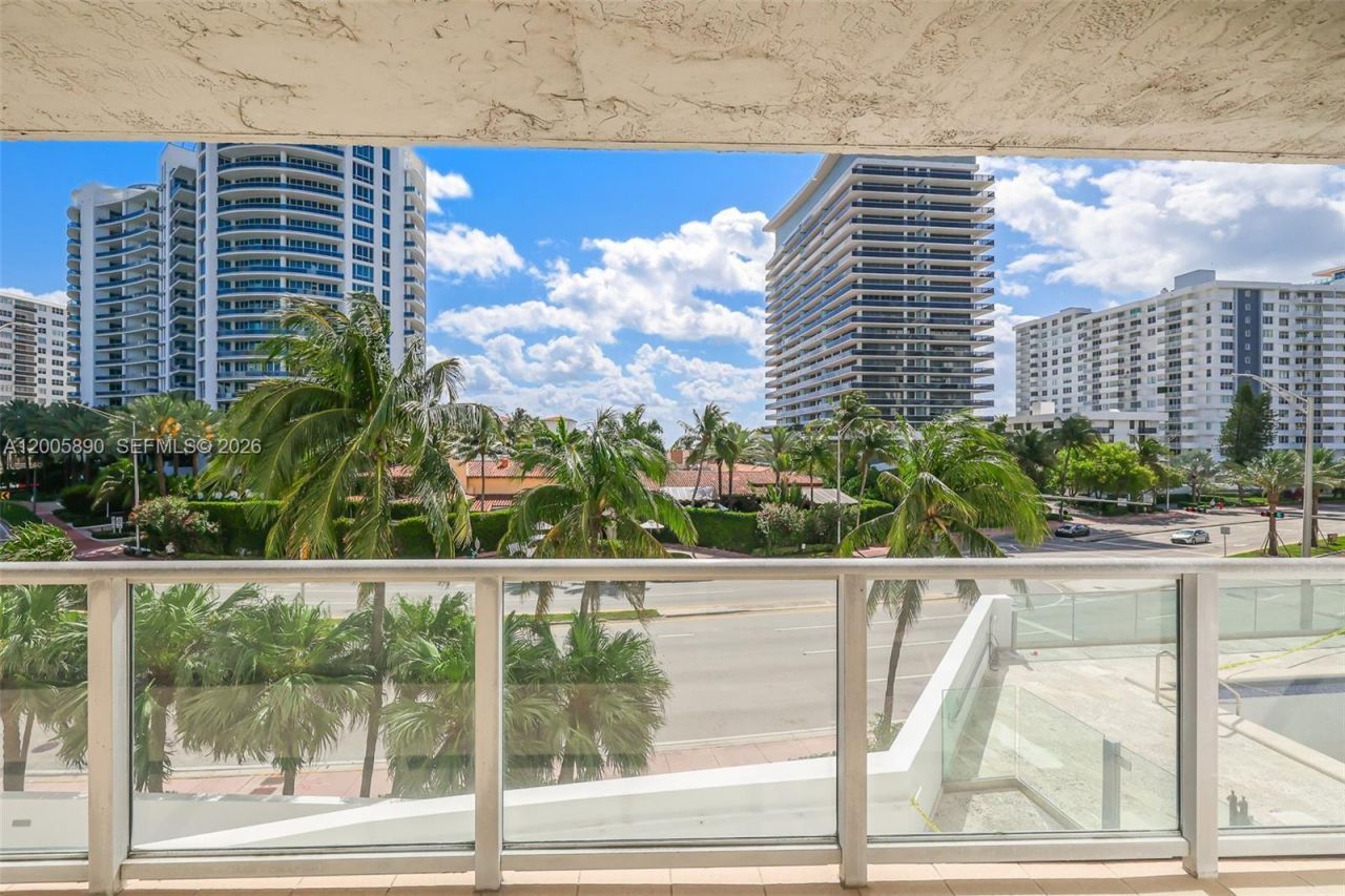5900 Collins Ave, Unit 402, Miami Beach, FL 33140 Photo