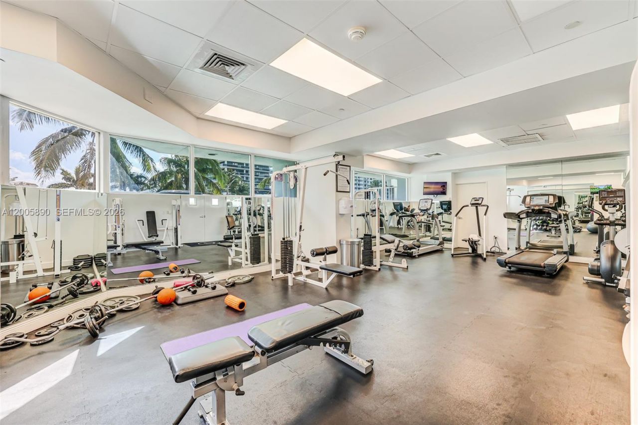 5900 Collins Ave, Unit 402, Miami Beach, FL 33140 Photo