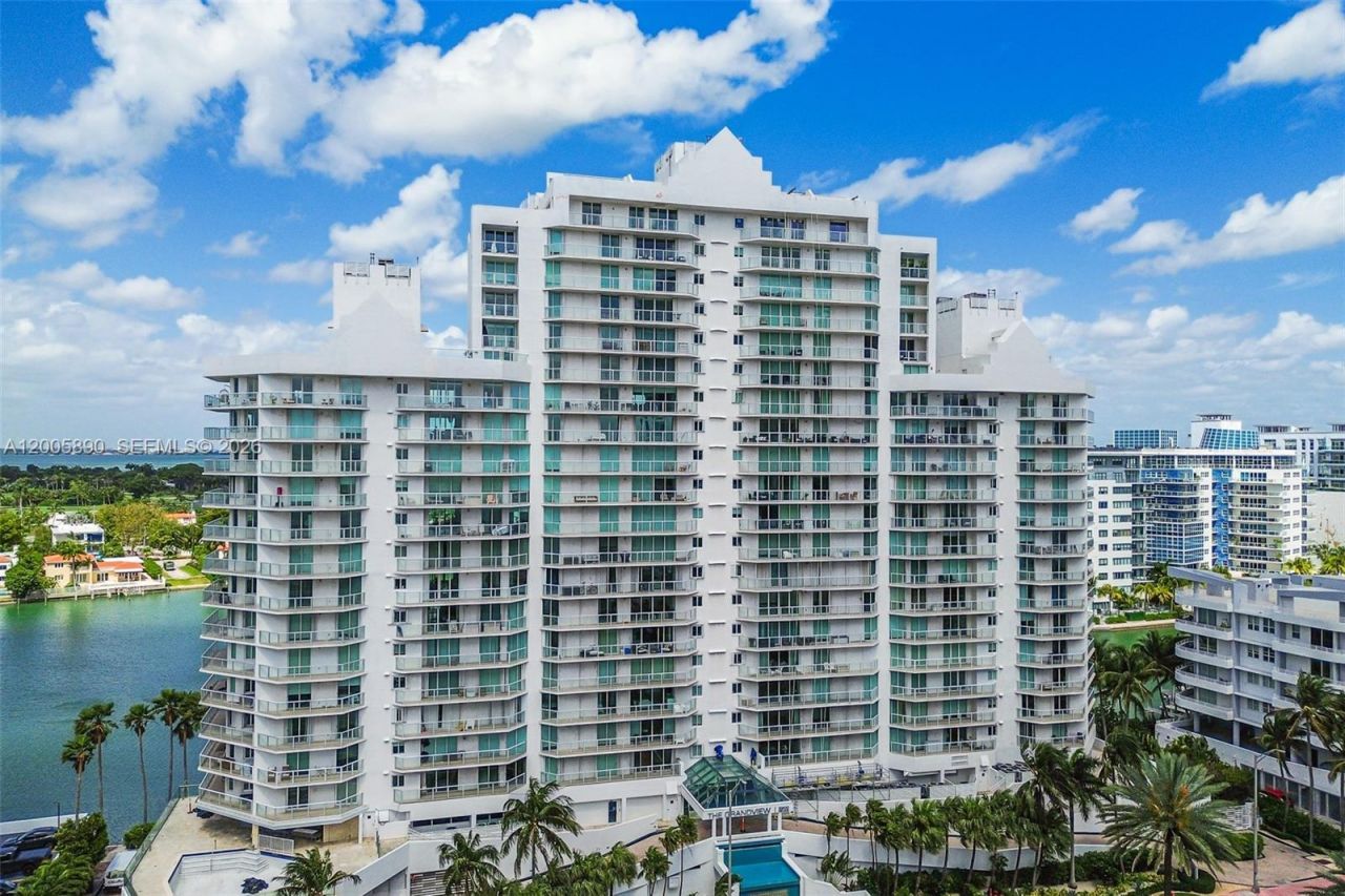 5900 Collins Ave, Unit 402, Miami Beach, FL 33140 Photo
