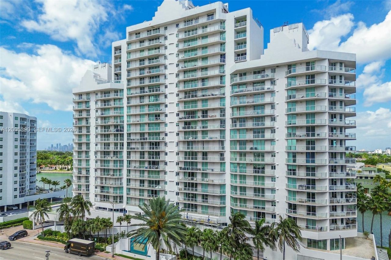 5900 Collins Ave, Unit 402, Miami Beach, FL 33140 Photo