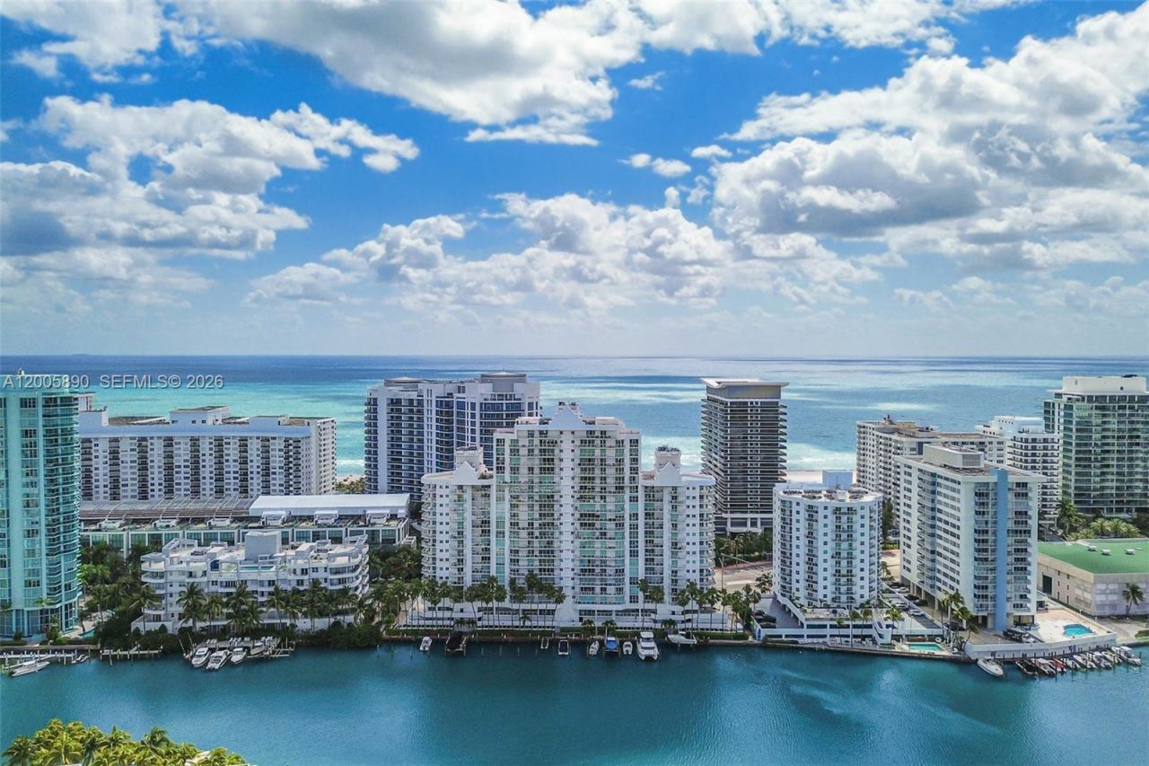 5900 Collins Ave, Unit 402, Miami Beach, FL 33140 Photo