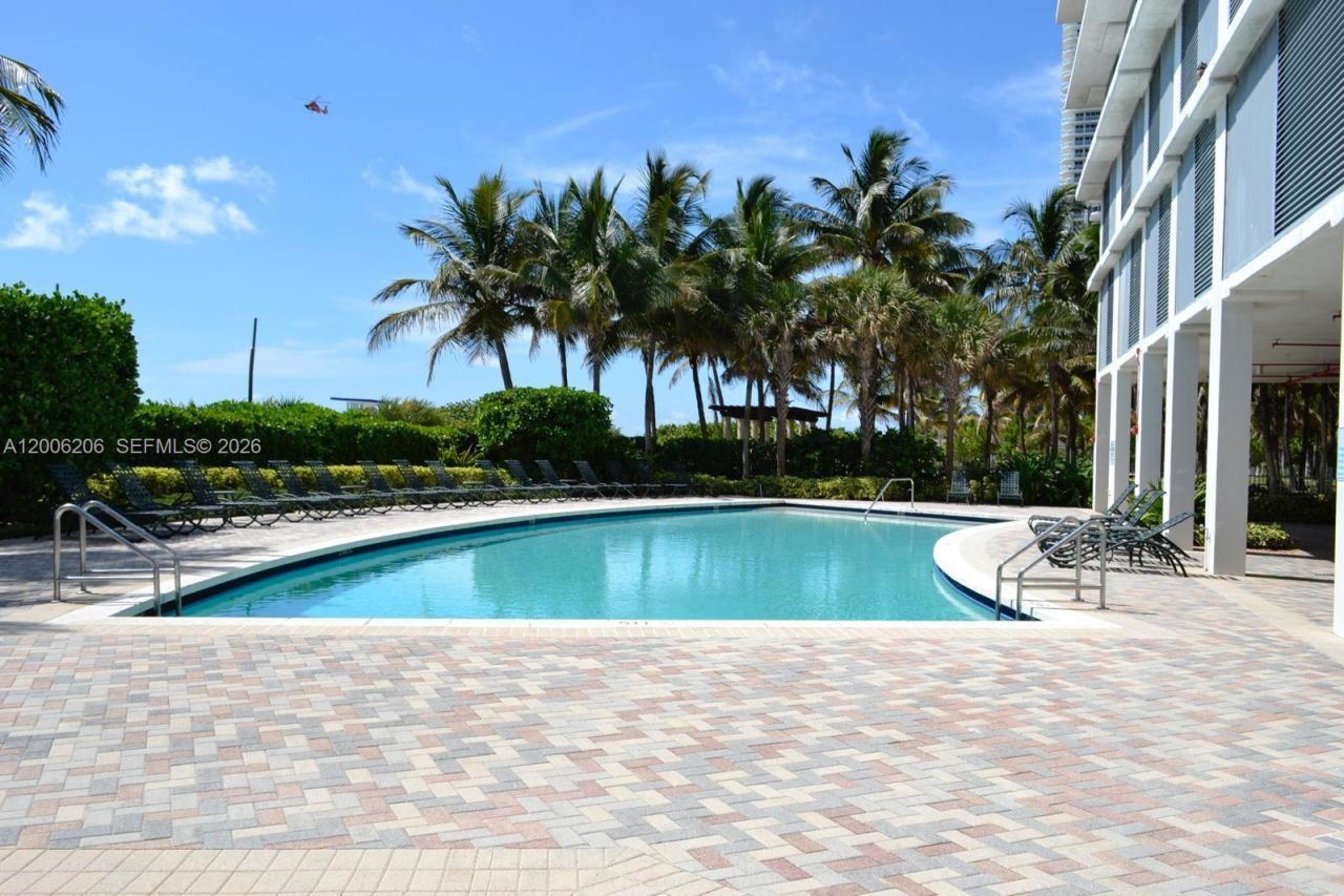 6515 Collins Ave, Unit 1505, Miami Beach, FL 33141 Photo