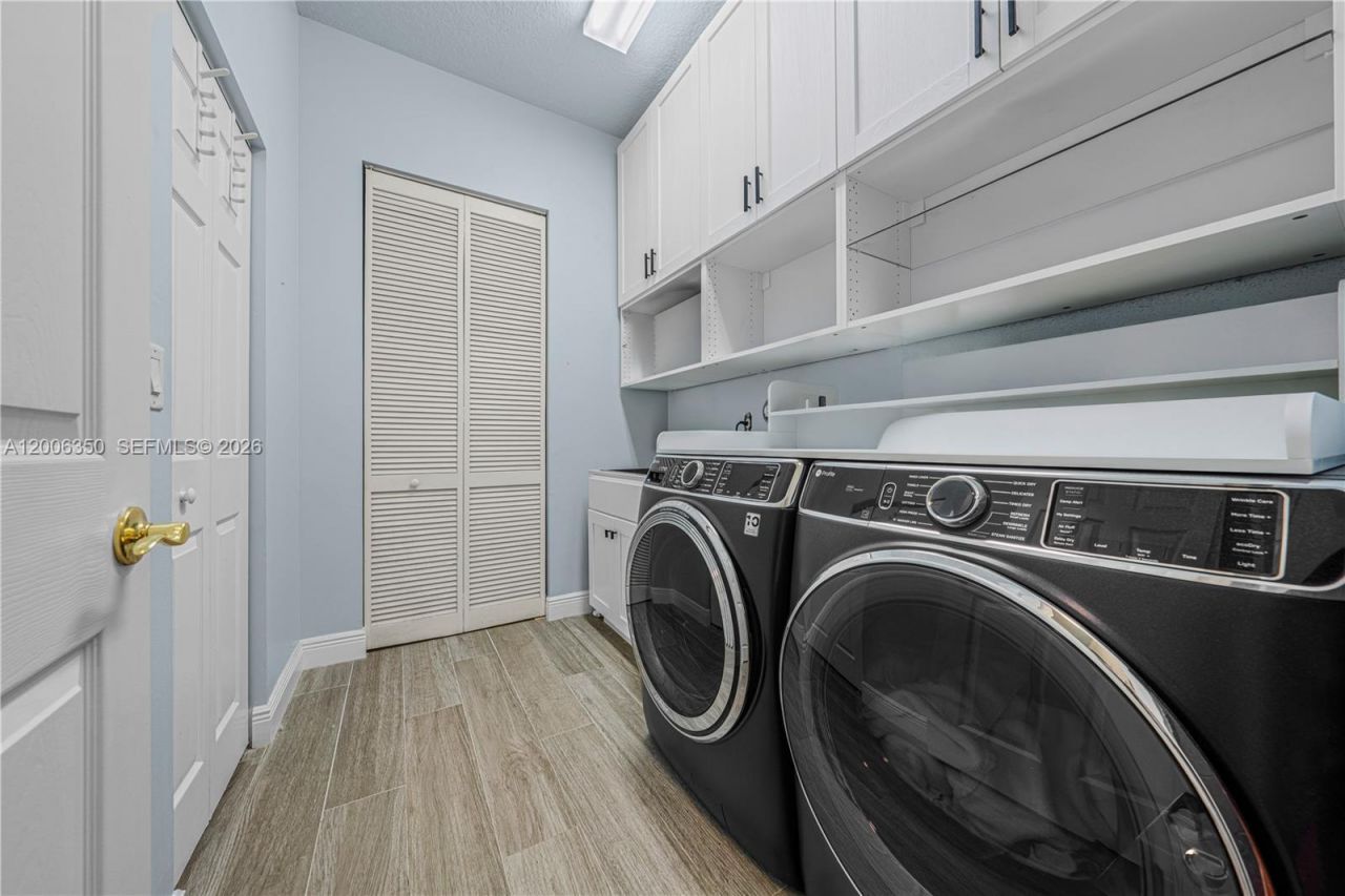 16818 SW 16th St, Pembroke Pines, FL 33027 Photo