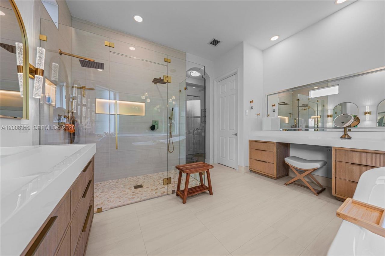 16818 SW 16th St, Pembroke Pines, FL 33027 Photo