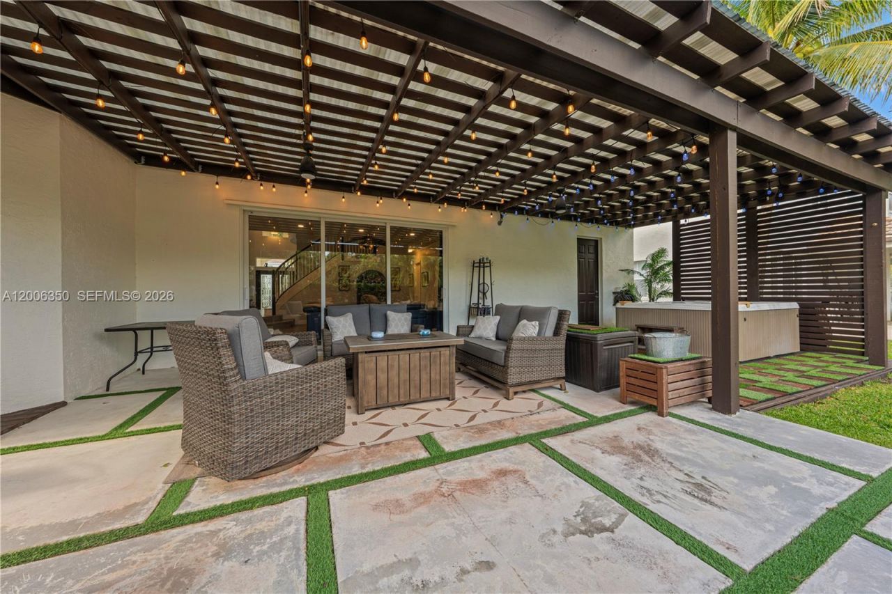 16818 SW 16th St, Pembroke Pines, FL 33027 Photo