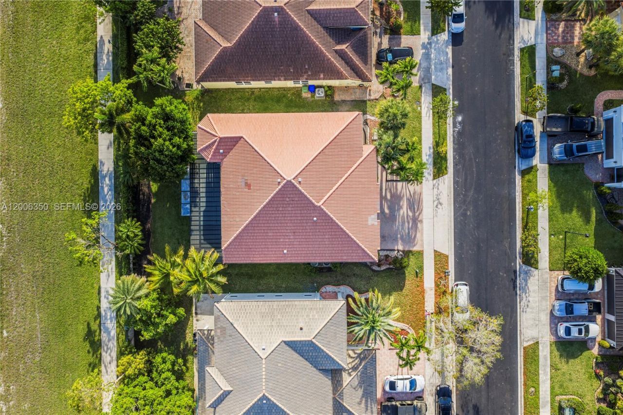 16818 SW 16th St, Pembroke Pines, FL 33027 Photo