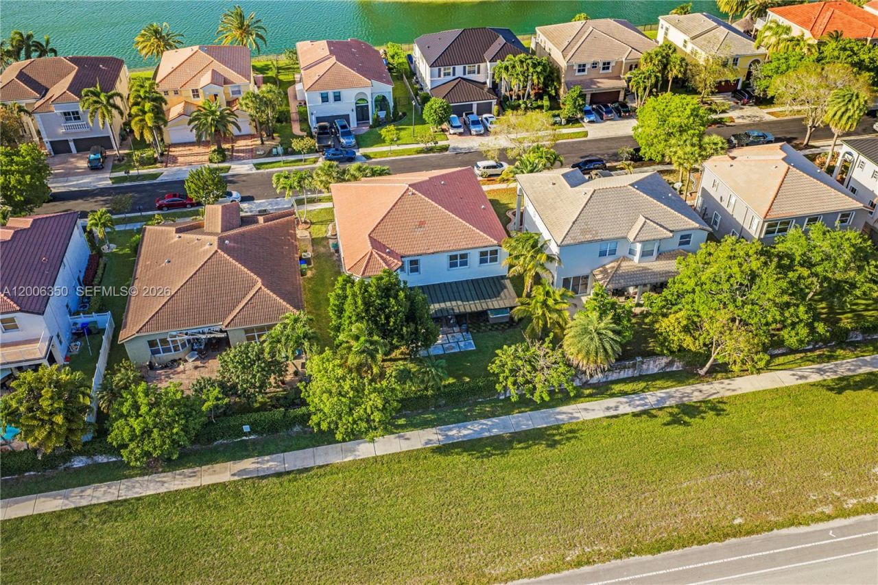 16818 SW 16th St, Pembroke Pines, FL 33027 Photo