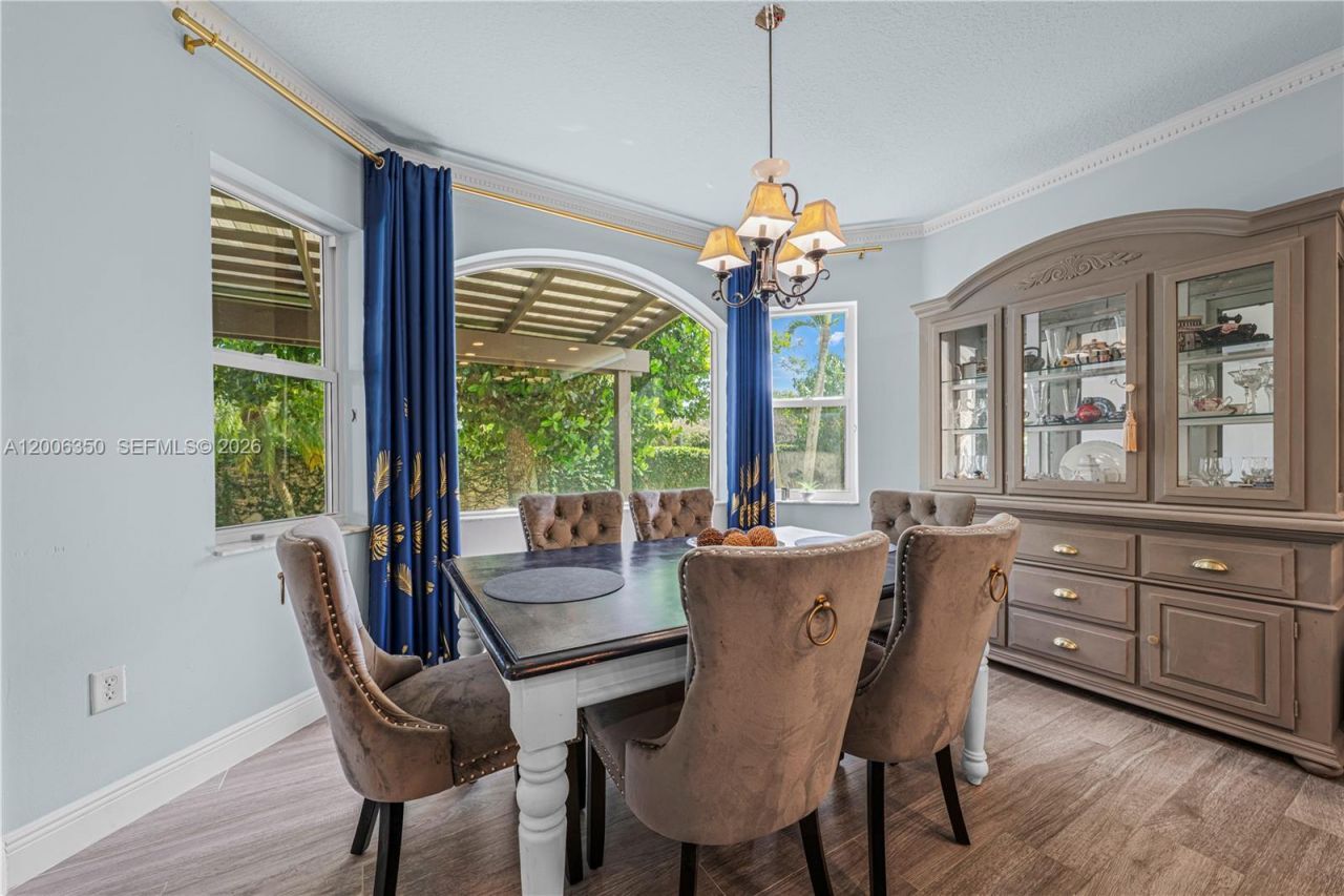 16818 SW 16th St, Pembroke Pines, FL 33027 Photo